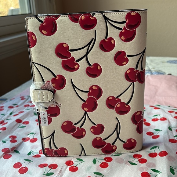 🍒📕🍒 COACH NOTEBOOK WITH CHERRY PRINT 🍒📕🍒 NWT 🍒📕🍒 - Picture 8 of 16